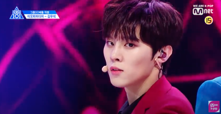 PRODUCE X 101 [단독/직캠] 일대일아이컨택ㅣ김우석 – EXO ♬Love Shot @그룹X배틀 190517 EP.3